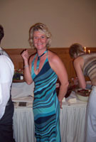 Ines in Partylaune